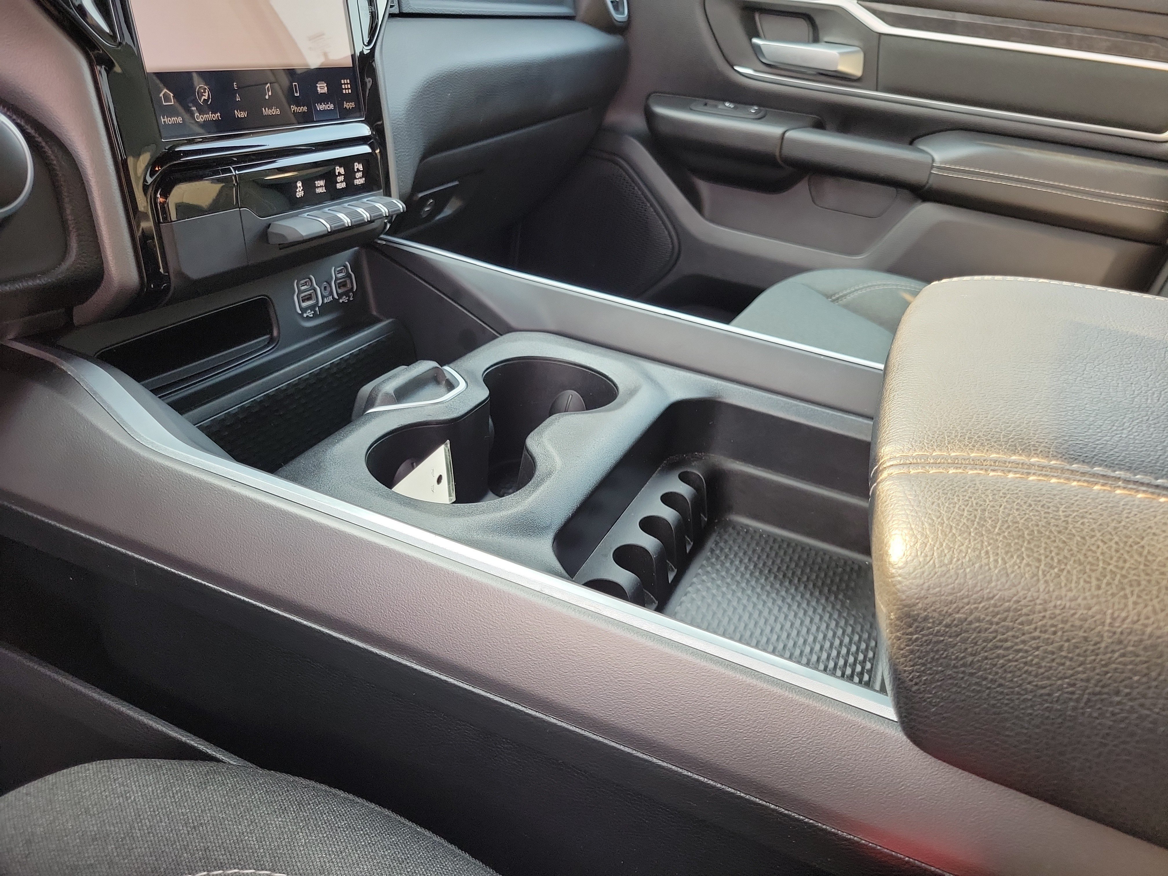 Used 2023 RAM 1500 Big Horn AWD/4WD image 29