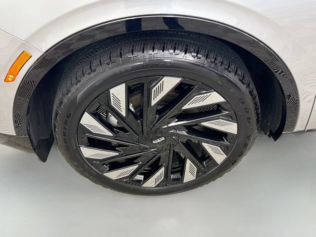 Used 2025 Lincoln Nautilus Reserve AWD/4WD image 33
