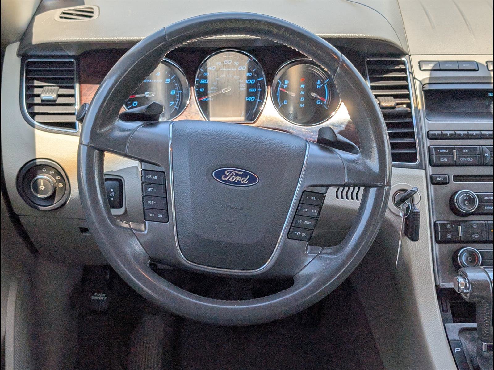 Used 2010 Ford Taurus SEL AWD/4WD image 12
