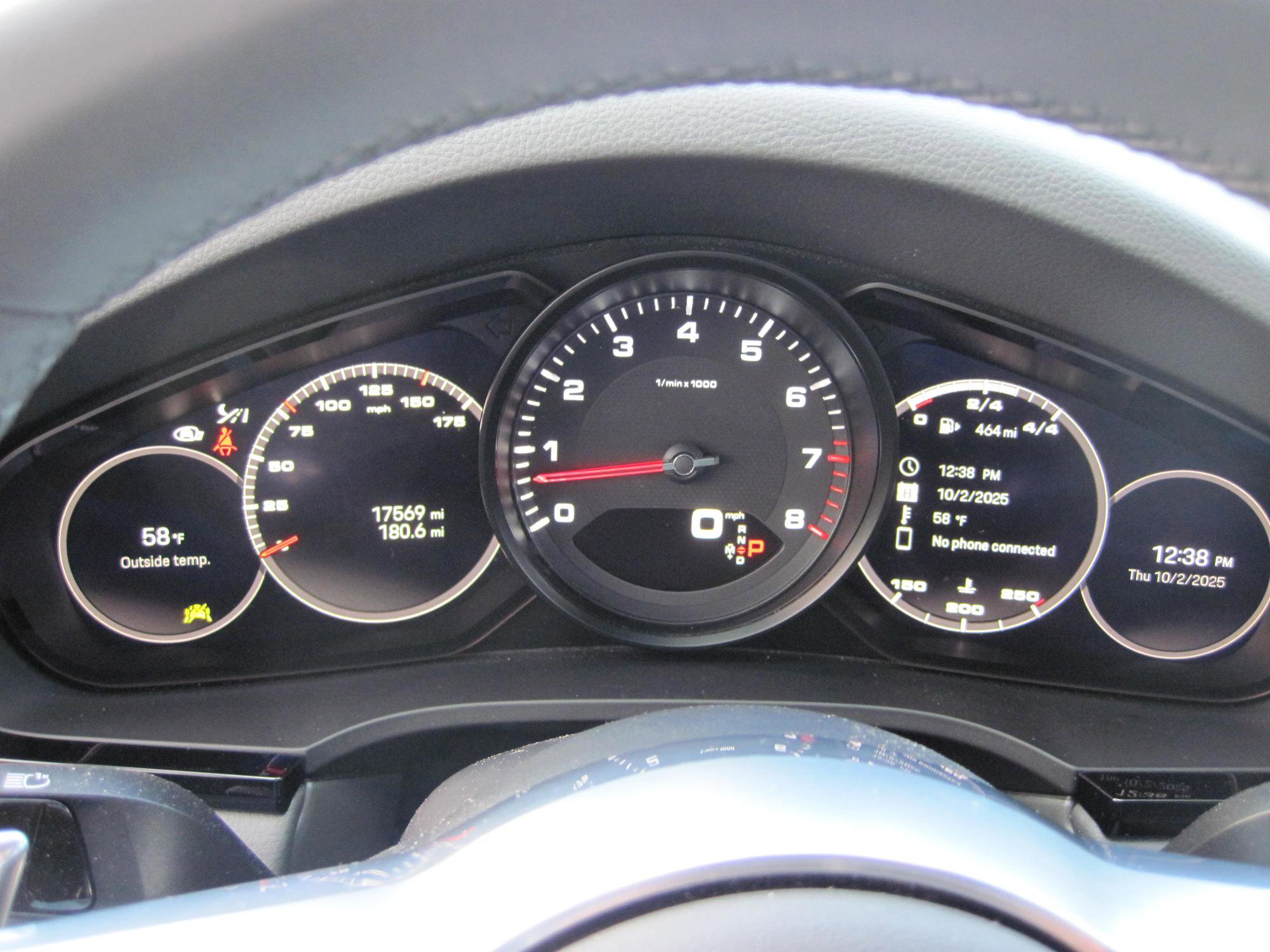 Used 2023 Porsche Cayenne Coupe image 14