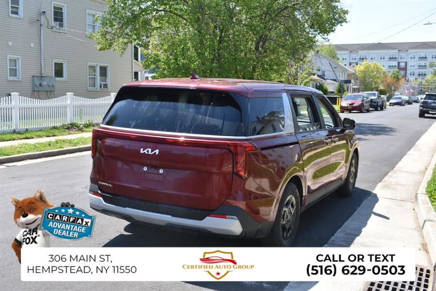 Used 2025 Kia Carnival FWD image 5