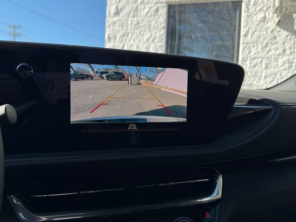 Used 2024 Buick Envista Sport Touring w/ Convenience II Package image 11