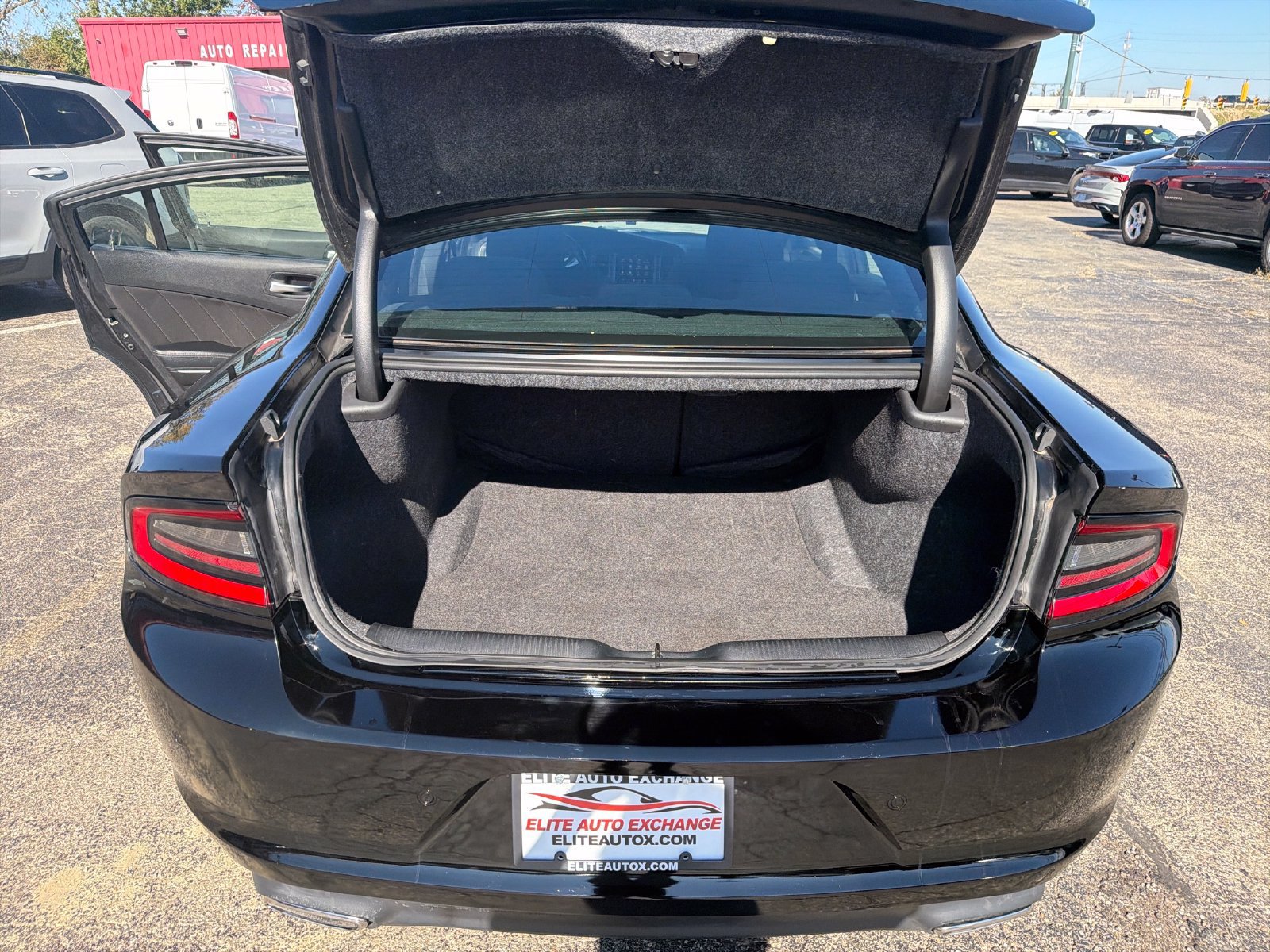 Used 2023 Dodge Charger SXT w/ Cold Weather Package RWD image 26