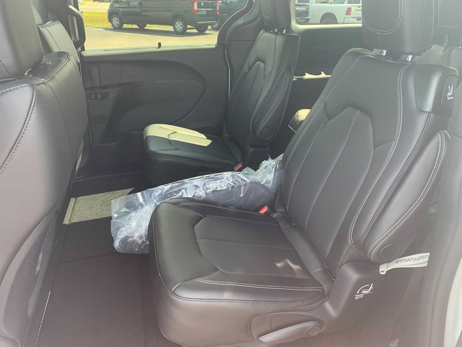 New 2027 Chrysler Pacifica LX FWD image 14