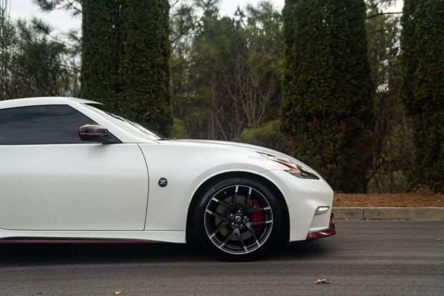 Used 2019 Nissan 370Z NISMO image 9