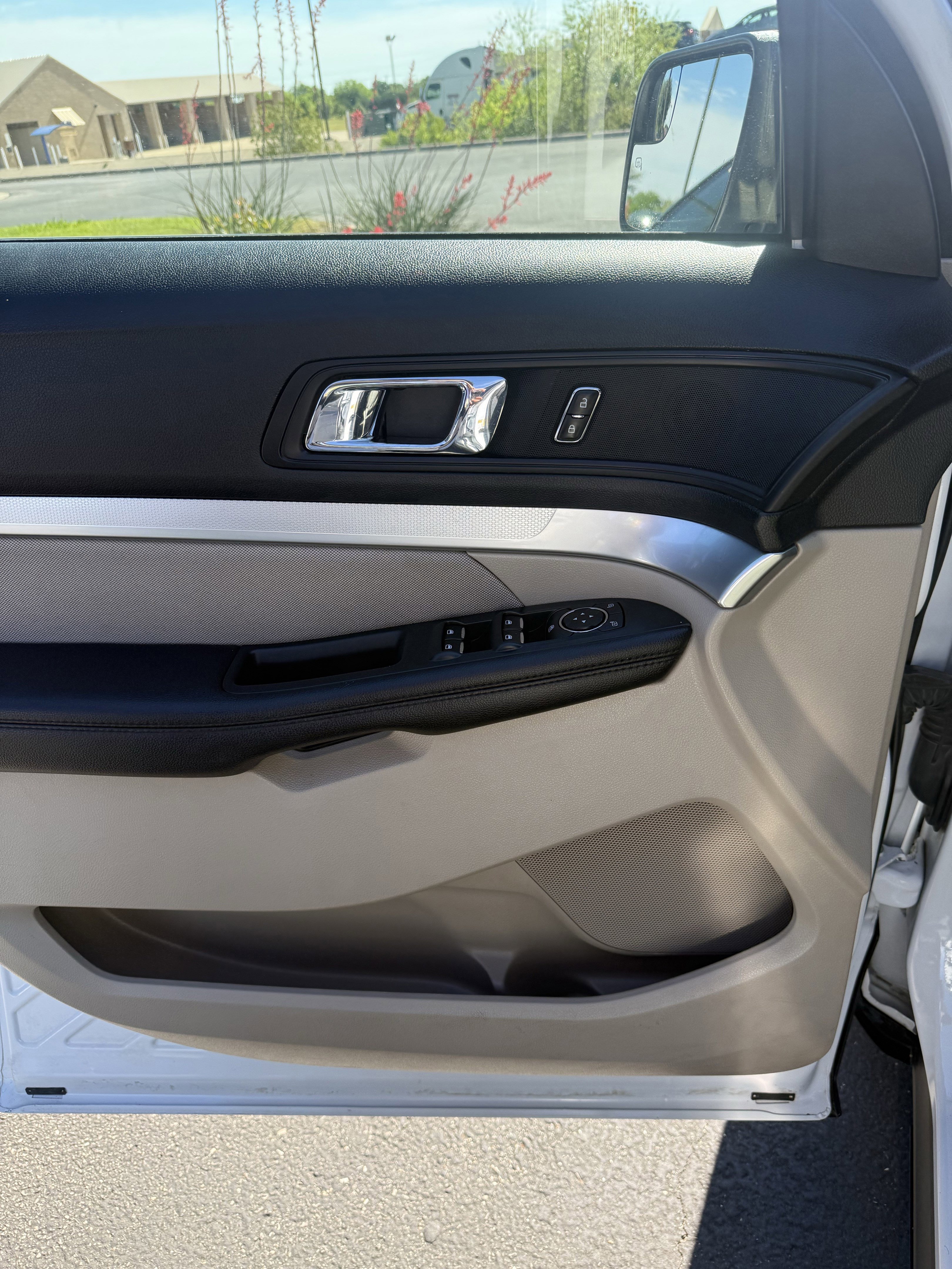 Used 2018 Ford Explorer FWD image 20