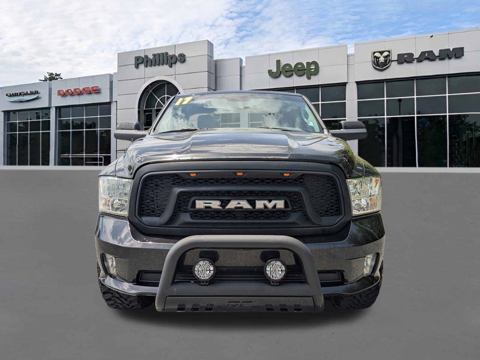 Certified 2017 RAM 1500 Express AWD/4WD image 8