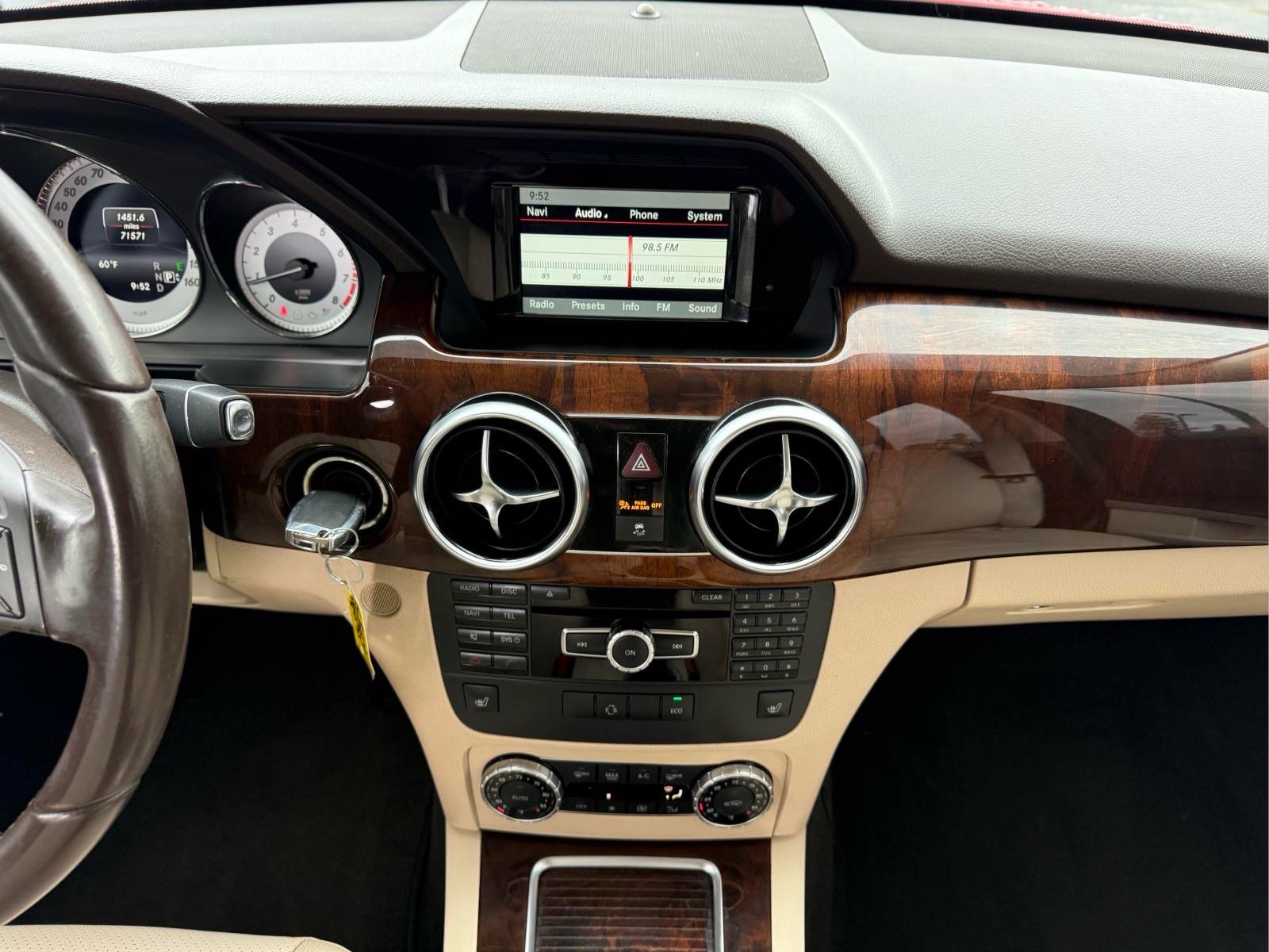 Used 2015 Mercedes-Benz GLK 350 4MATIC image 18