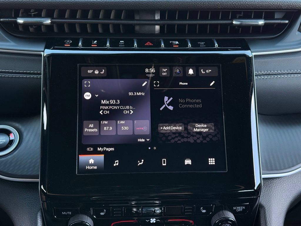 Used 2025 Jeep Grand Cherokee 4WD image 36