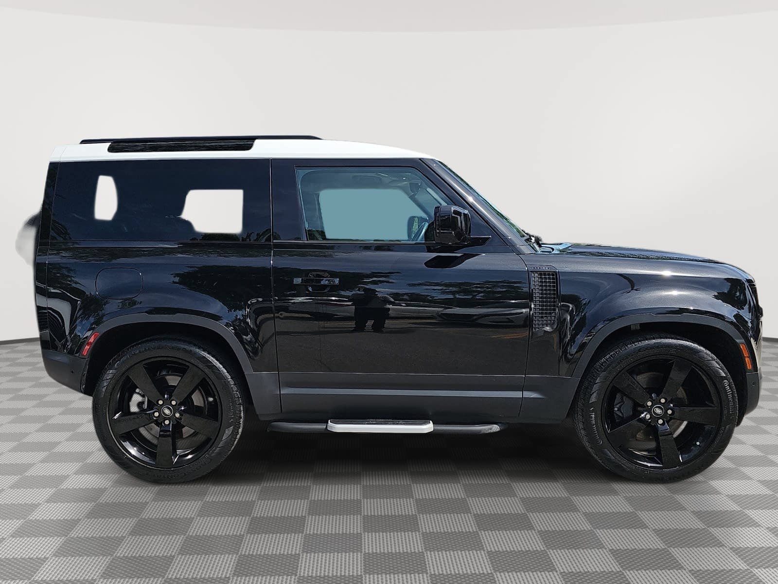 Used 2023 Land Rover Defender 90 S AWD/4WD image 9