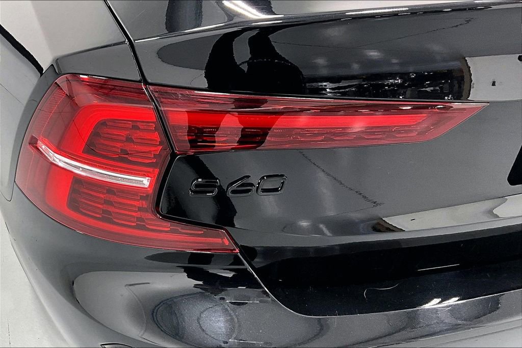 Used 2024 Volvo S60 B5 Plus w/ Protection Package Premier image 39