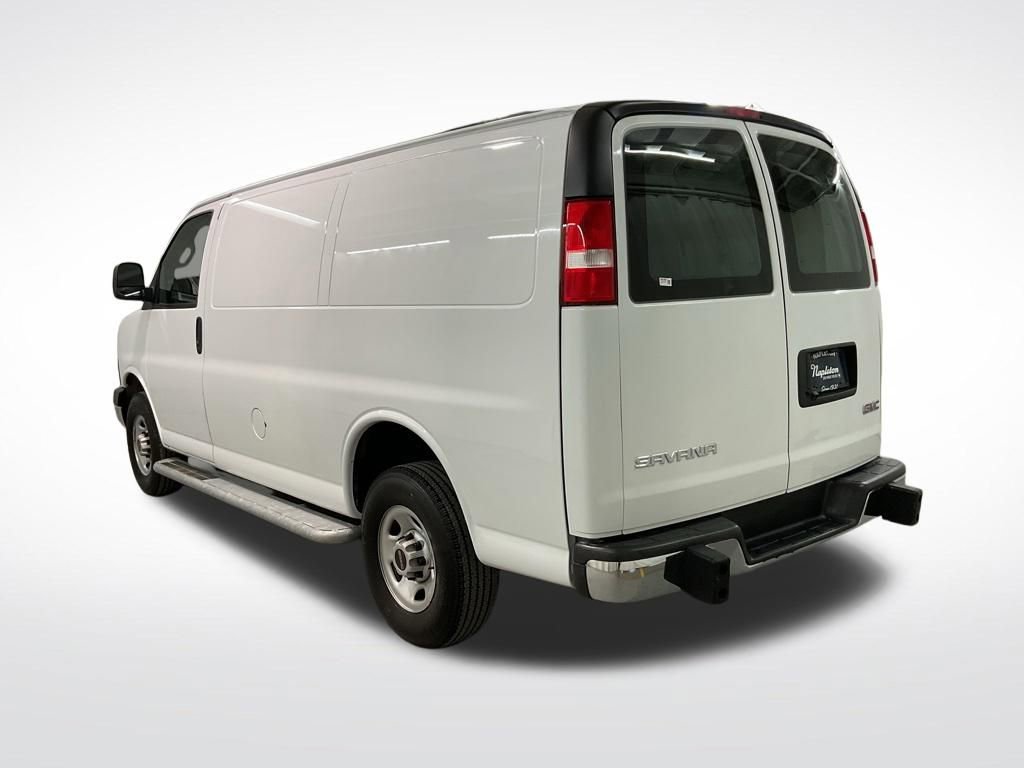 Used 2024 GMC Savana 2500 w/ Driver Convenience Package RWD image 2