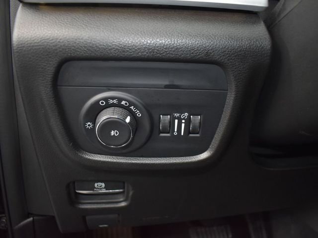 Used 2024 Jeep Grand Cherokee L Limited w/ Luxury Tech Group II image 15