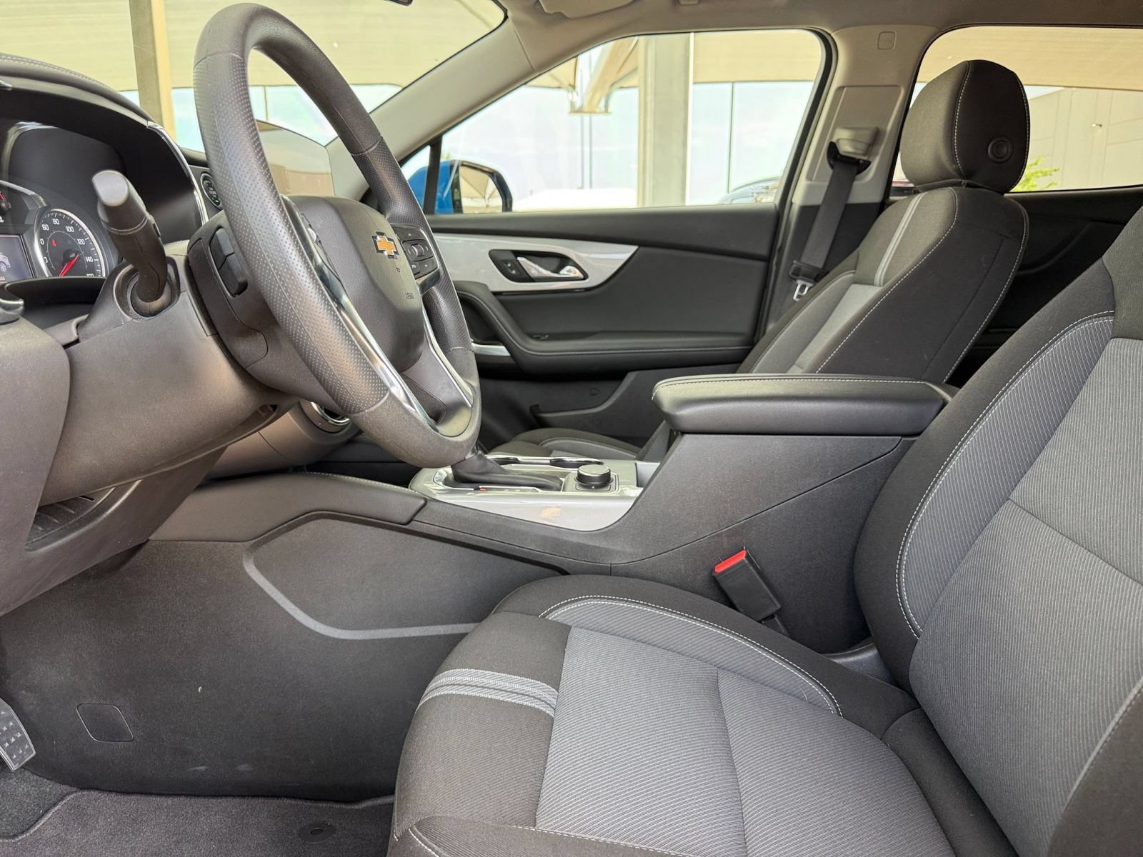Used 2025 Chevrolet Blazer LT FWD image 27
