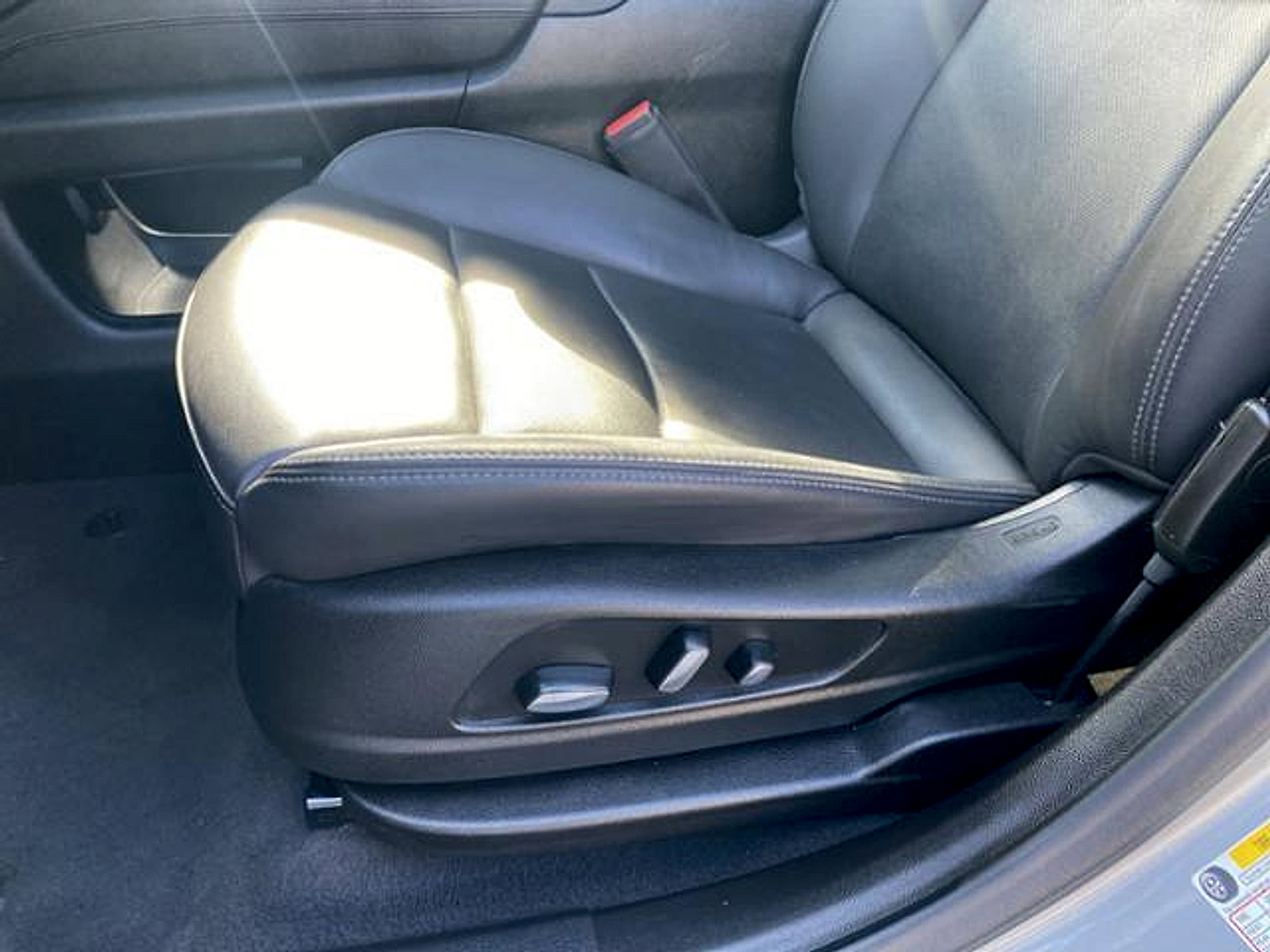 Used 2025 Cadillac XT6 Premium Luxury FWD image 26