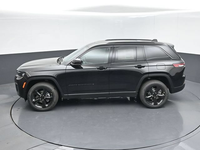 New 2026 Jeep Grand Cherokee Limited w/ Limited Altitude Package RWD image 38