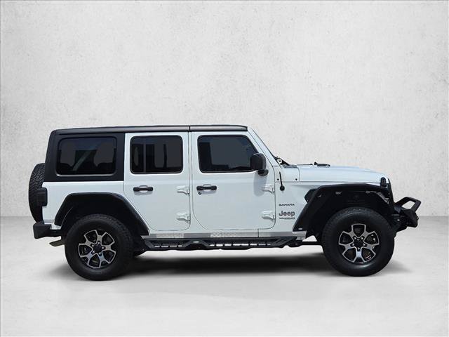 Used 2018 Jeep Wrangler Unlimited Sahara AWD/4WD image 4