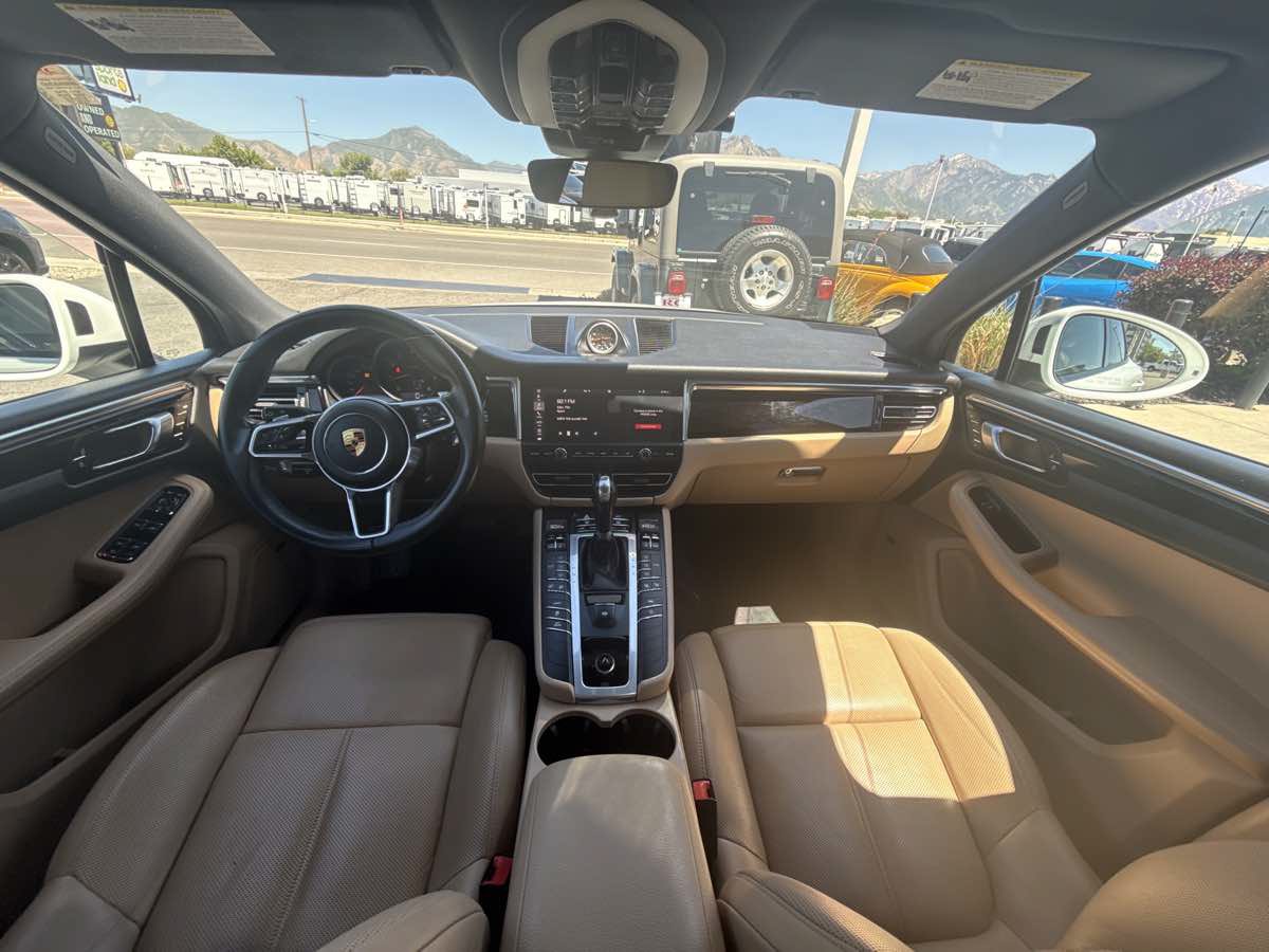 Used 2019 Porsche Macan AWD/4WD image 16