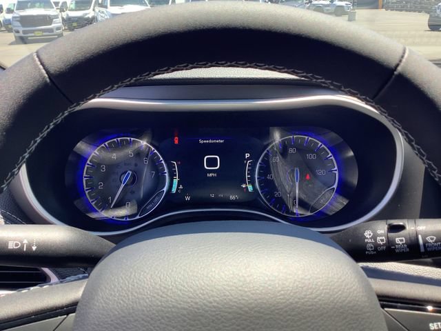 New 2027 Chrysler Pacifica Limited FWD image 14