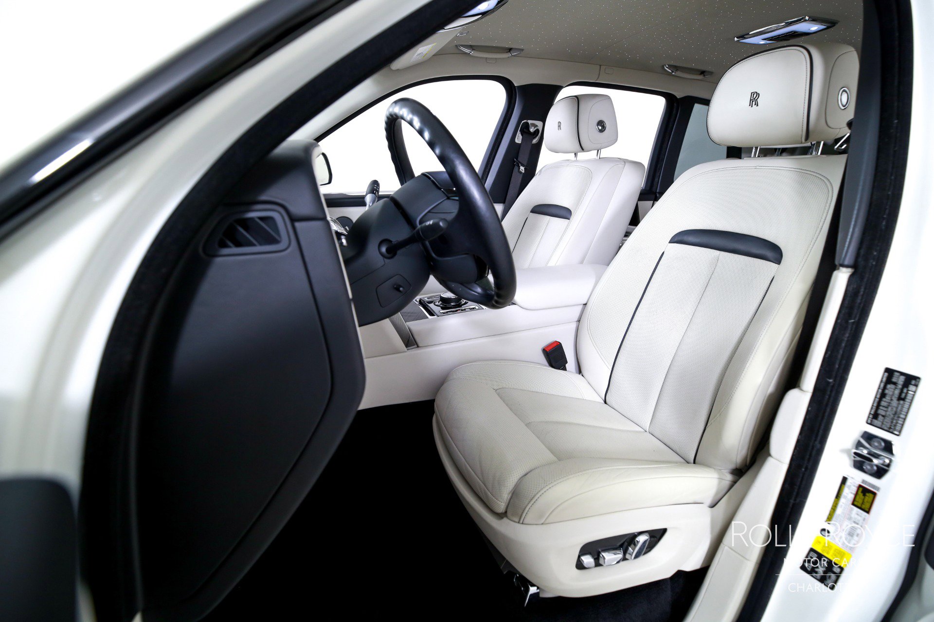 Used 2020 Rolls-Royce Cullinan image 13