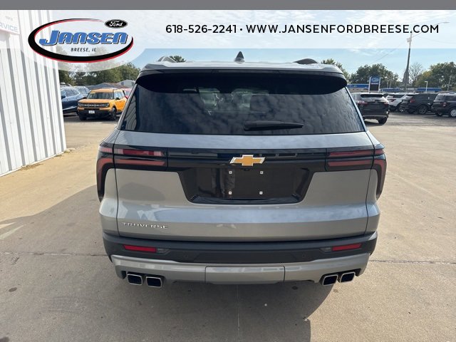 Used 2025 Chevrolet Traverse LT image 5