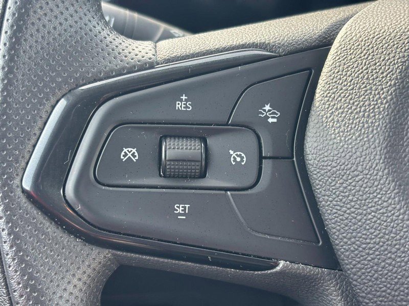 Certified 2025 Chevrolet TrailBlazer LT w/ Driver Confidence Package image 18