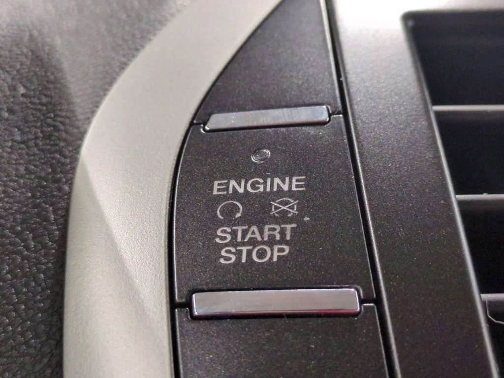 Used 2013 Lincoln MKZ AWD image 22