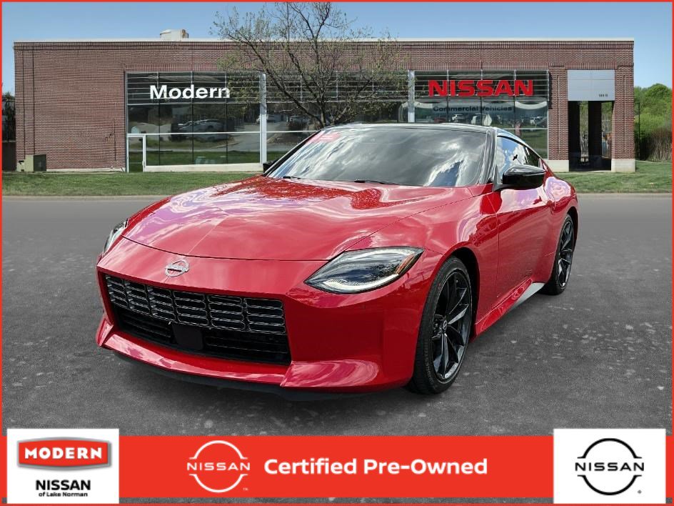 Certified 2025 Nissan Z Performance w/ Floor Mat Package RWD image 1