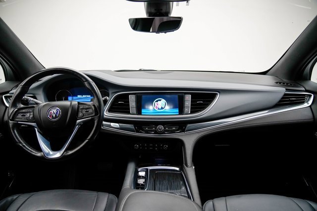 Used 2024 Buick Enclave Premium image 29