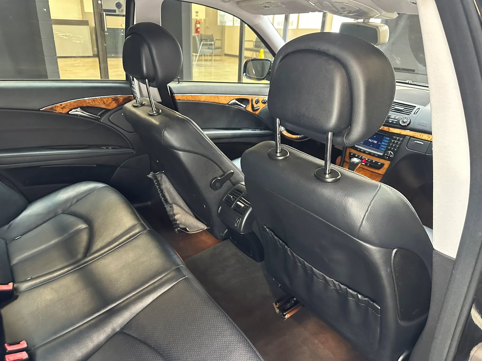 Used 2008 Mercedes-Benz E 350 4MATIC Sedan image 24