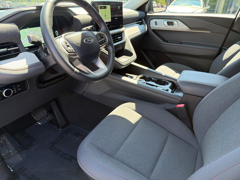 Used 2025 Ford Explorer Active RWD image 20