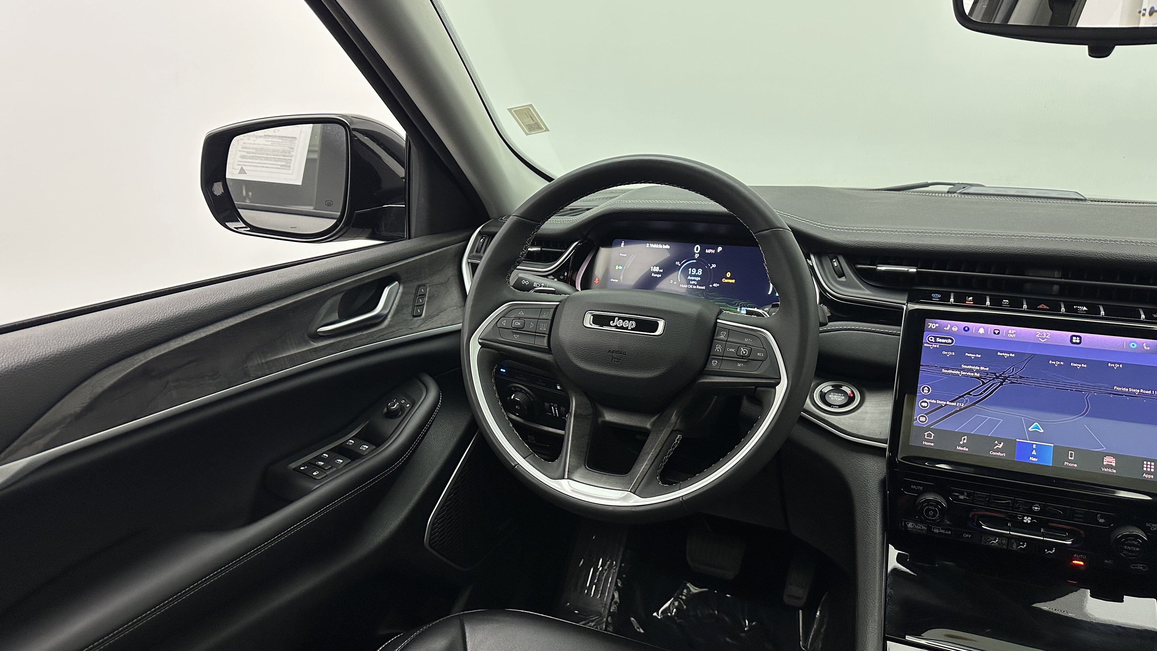 Used 2024 Jeep Grand Cherokee Limited 4xe image 30