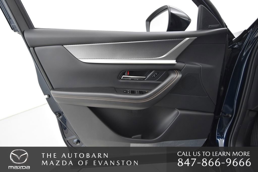 Certified 2025 MAZDA CX-90 Plug-In Hybrid w/Premium Sport image 29