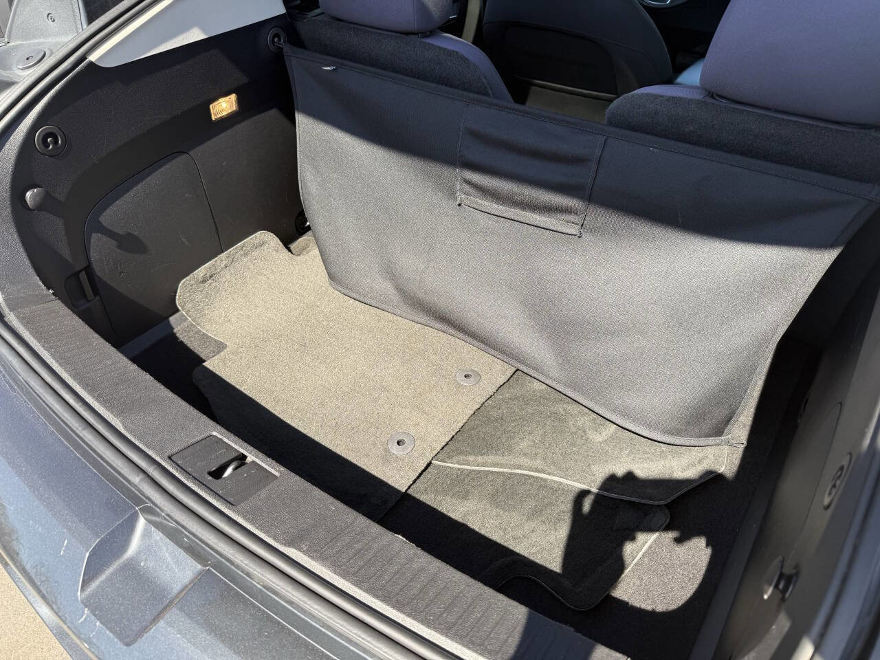 Used 2015 Chevrolet Volt FWD image 32