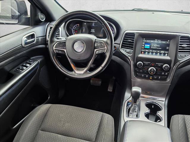 Used 2019 Jeep Grand Cherokee Laredo AWD/4WD image 19