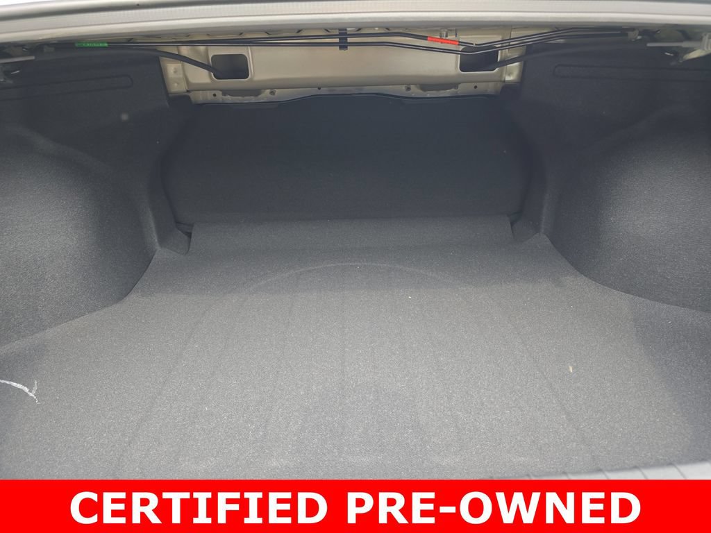 Certified 2025 Hyundai Elantra SEL FWD image 13