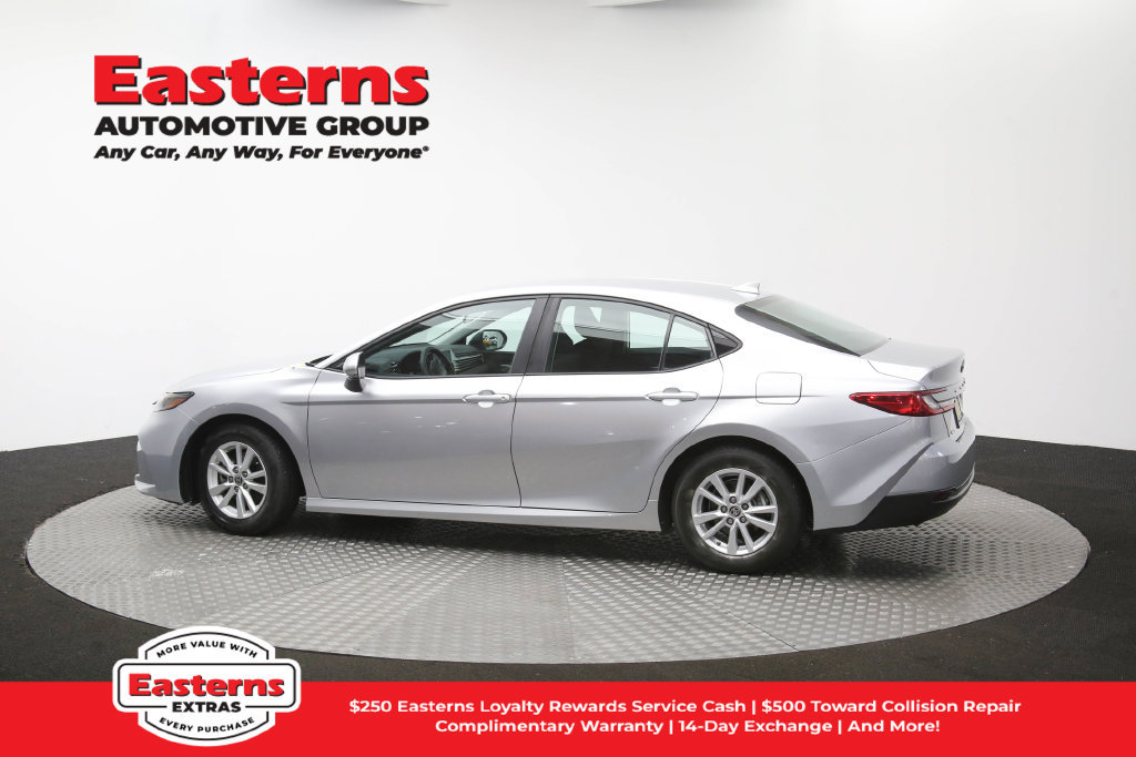 Used 2025 Toyota Camry LE FWD image 62