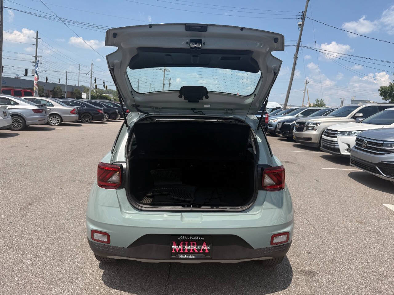 Used 2025 Hyundai Venue SEL FWD image 27