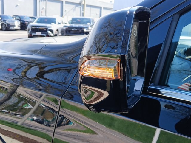 New 2026 Chevrolet Suburban LT w/ Comfort Package AWD/4WD image 30