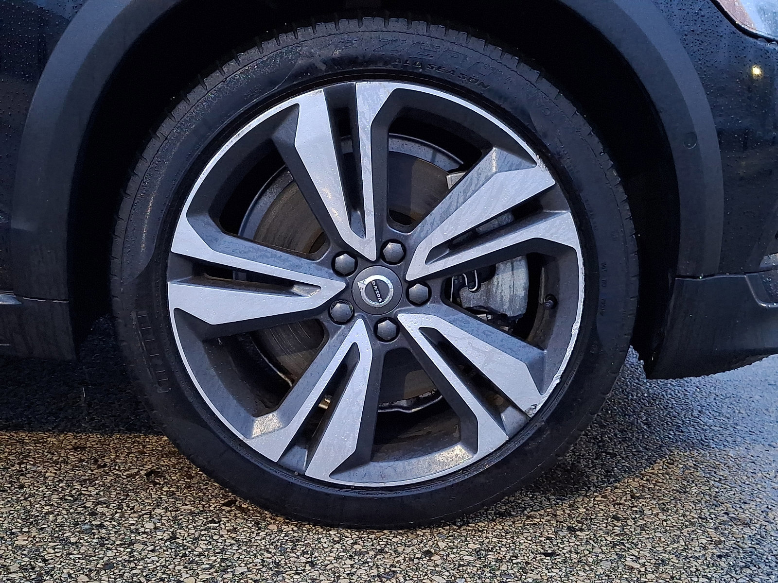 Used 2024 Volvo V60 B5 Cross Country Plus w/ Protection Package Premier AWD/4WD image 8