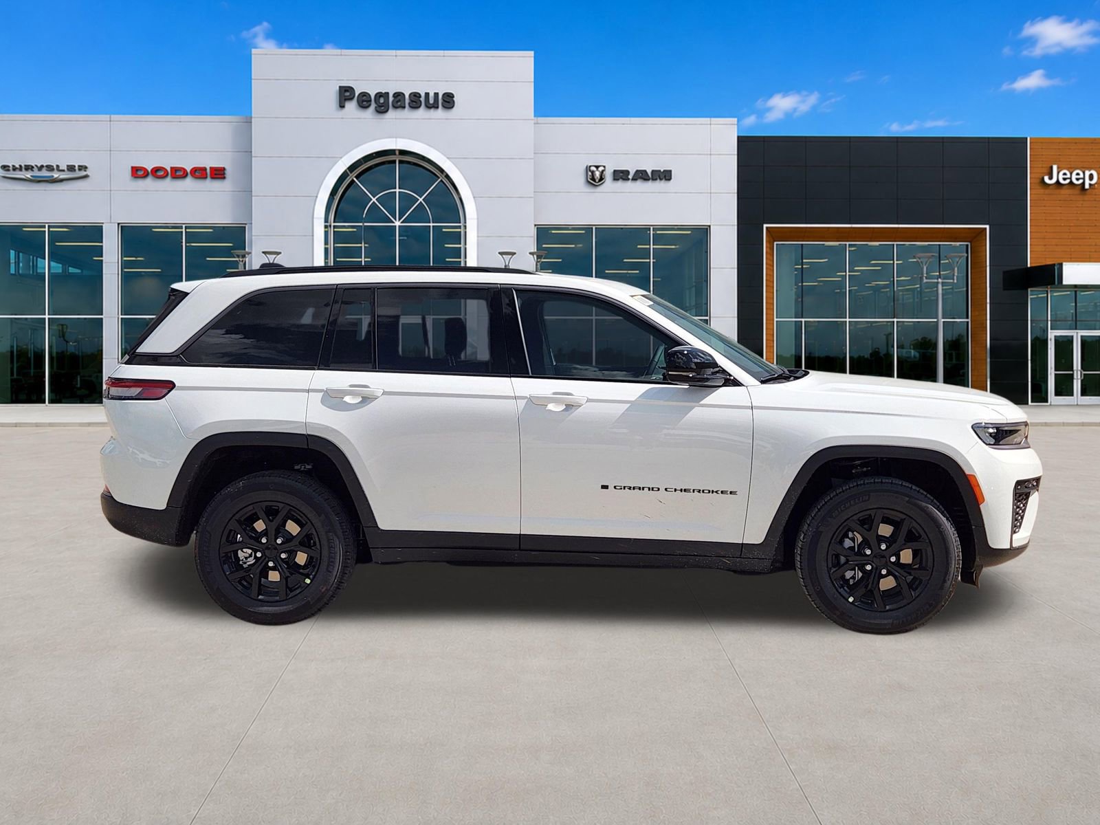 New 2026 Jeep Grand Cherokee Altitude AWD/4WD image 7