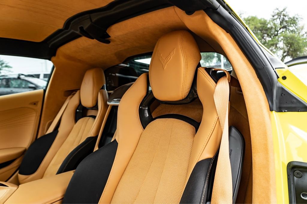 Used 2023 Chevrolet Corvette Z06 w/ Z07 Performance Package RWD image 18