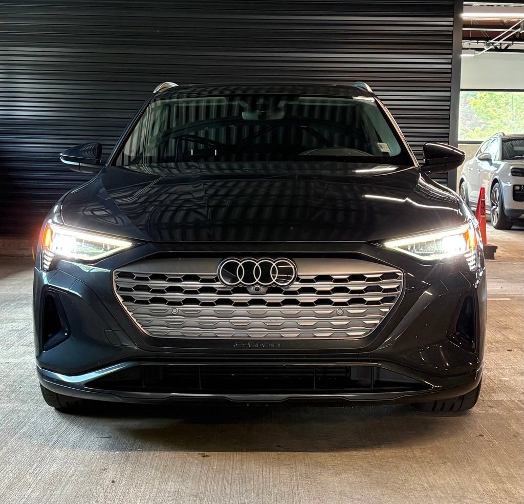 Used 2024 Audi Q8 e-tron Premium AWD/4WD image 6