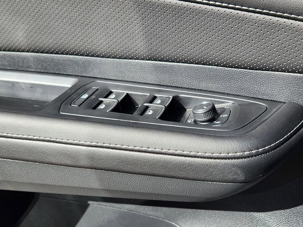 New 2026 Volkswagen Atlas SEL Premium R-Line AWD/4WD image 4