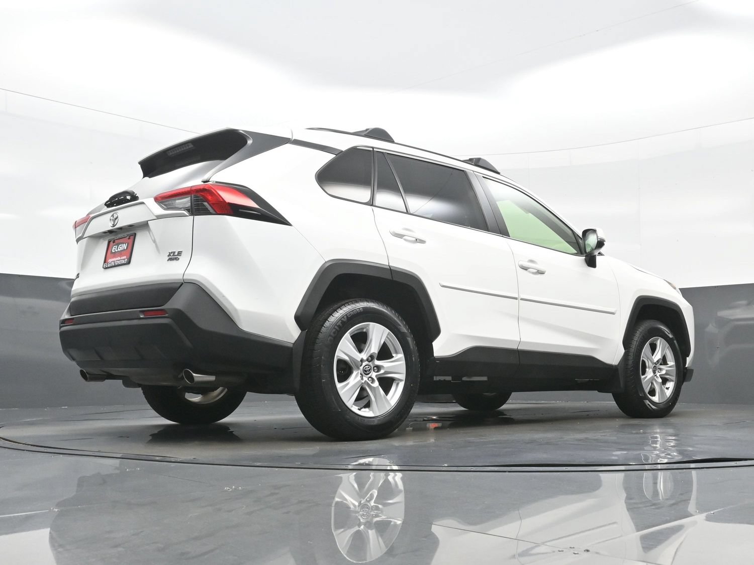 Used 2020 Toyota RAV4 XLE w/ XLE Grade Weather Package AWD/4WD image 32