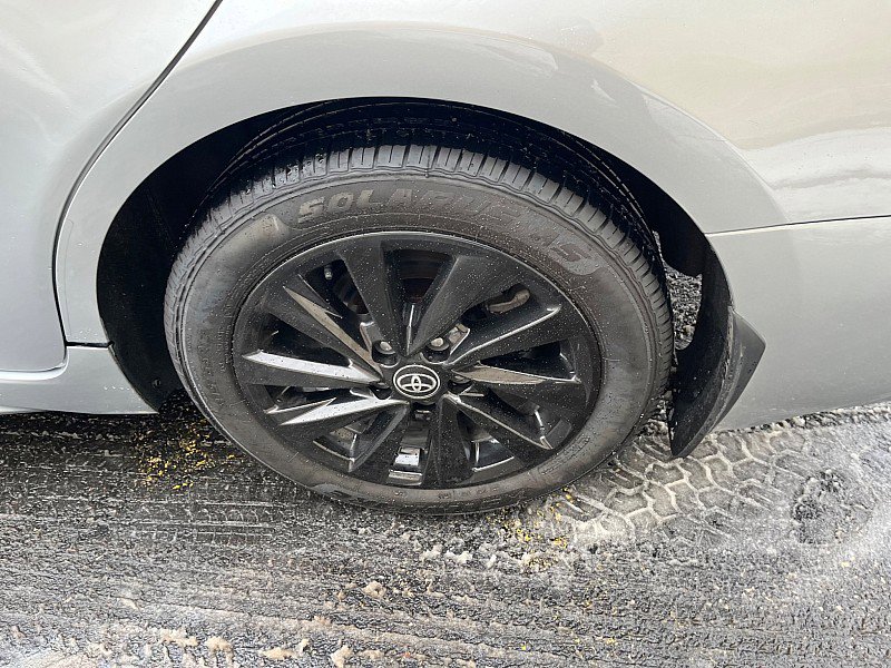 Used 2021 Toyota Camry SE image 14