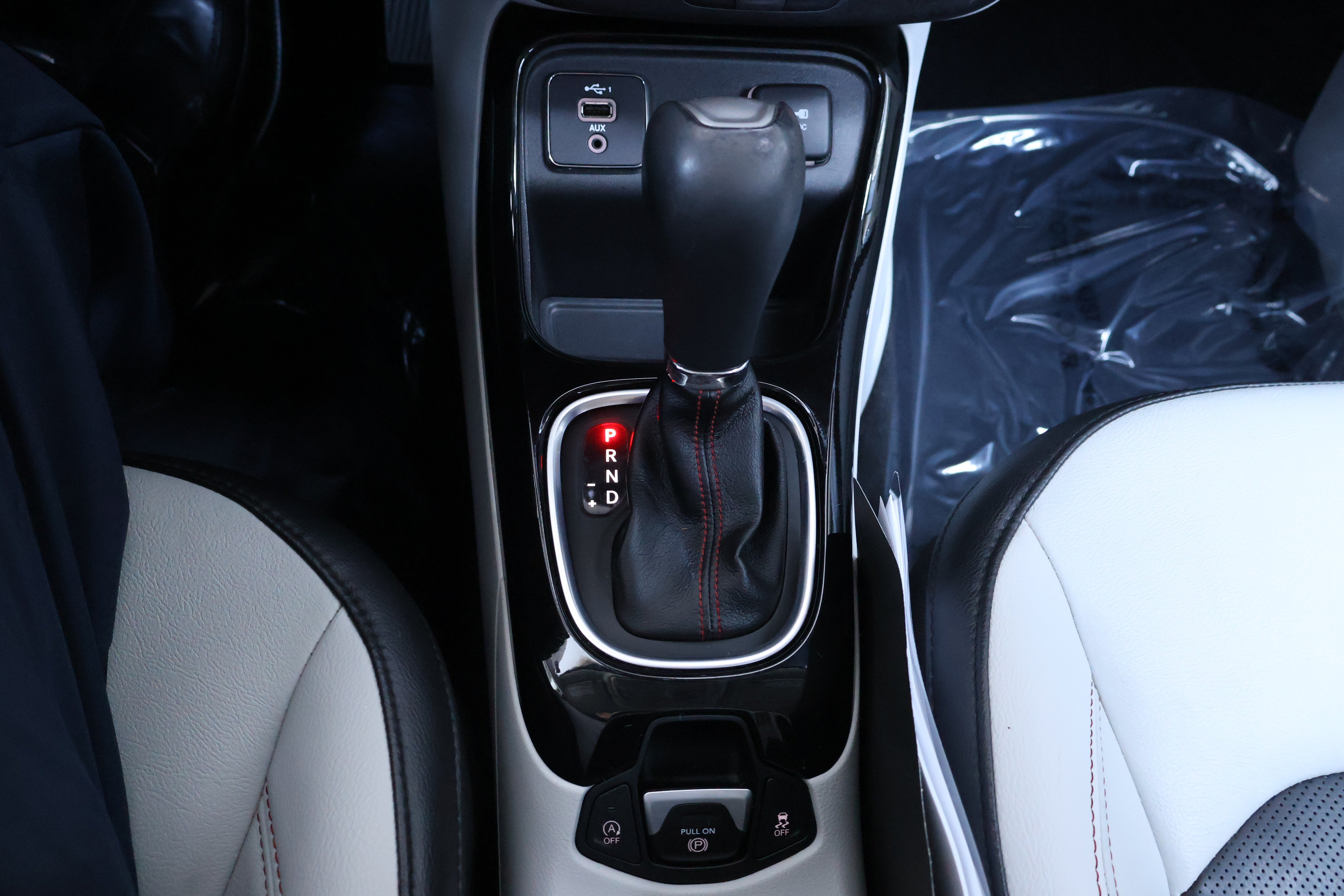 Used 2019 Jeep Compass Limited FWD image 36