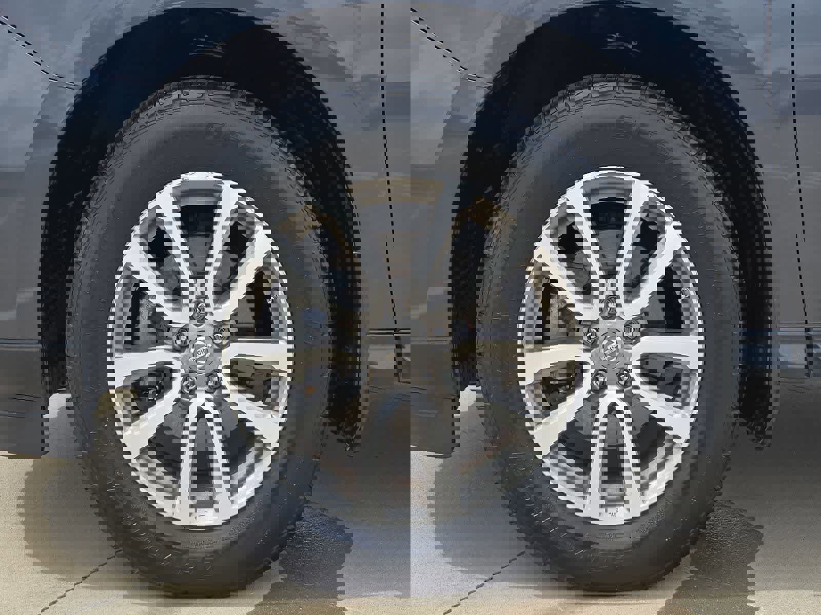 Used 2014 Nissan Pathfinder SL w/ Cargo Package FWD image 13