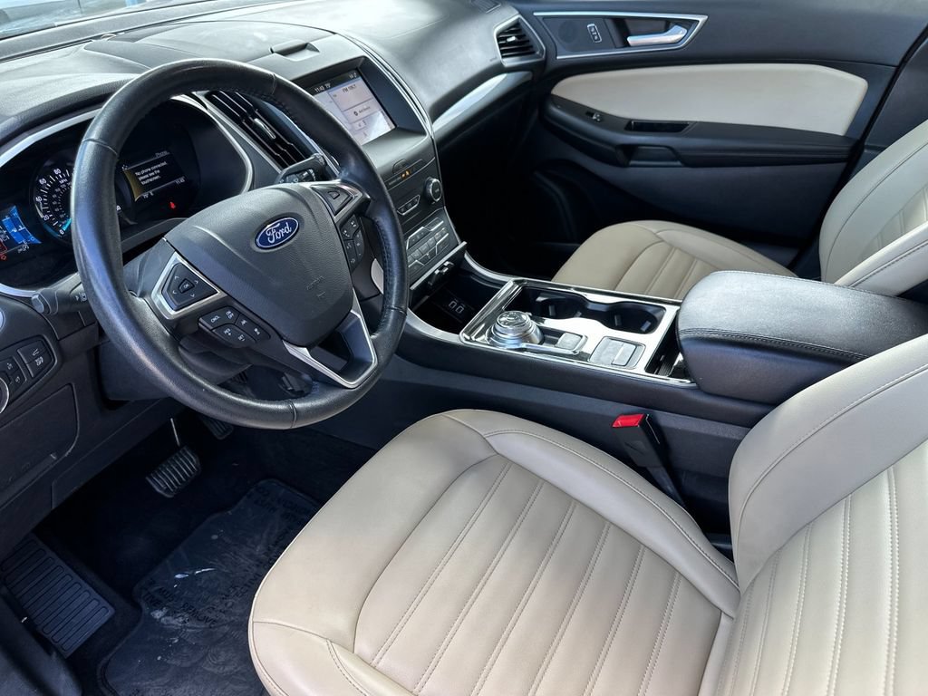 Certified 2019 Ford Edge SEL w/ Equipment Group 201A FWD image 9