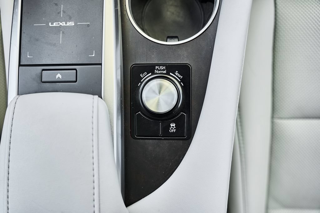 Used 2022 Lexus RX 350 FWD w/ Premium Package image 31